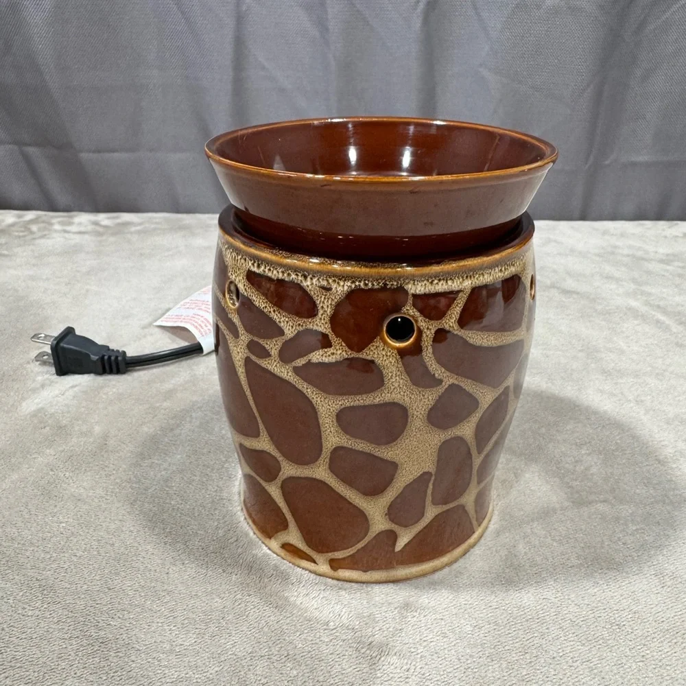 Scentsy Giraffe Print Full Size Wax Warmer